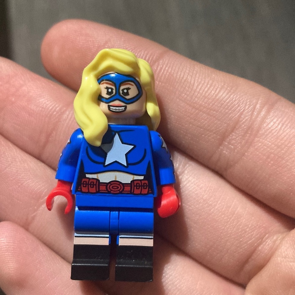 LEGO STAR GIRL MINIFIGURE SUPER HEROES COLLECTIBLE CMF FIG DC